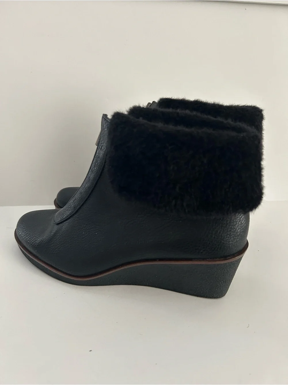 Aerosoles Black Wedge Ankle Boots with Fur Trim | Size 10.5